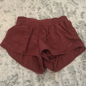 Lululemon hotty hot low rise 2.5”